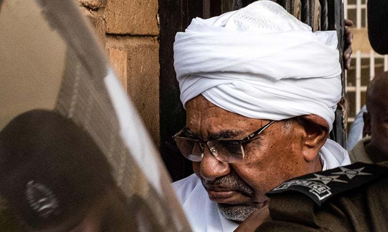 Sudan to hand Bashir to ICC for Darfur crimes