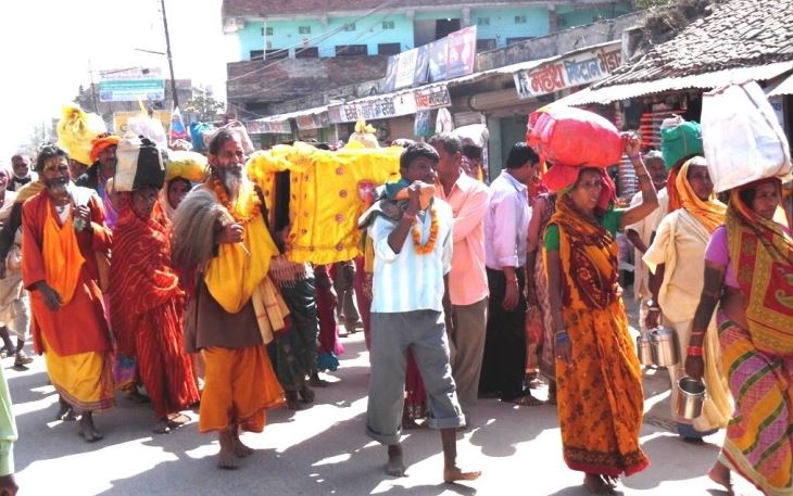 ‘माथ में मोटरी जय सीयाराम’
