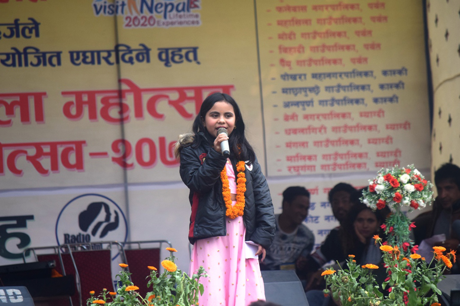 महोत्सवमा बालगायिका कमला घिमिरे (फोटो फिचर)