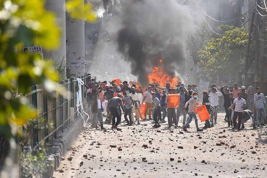 नयाँदिल्ली हिंसामा मृतकको संख्या ३२ पुग्यो, छिटपुट हिंसा जारी