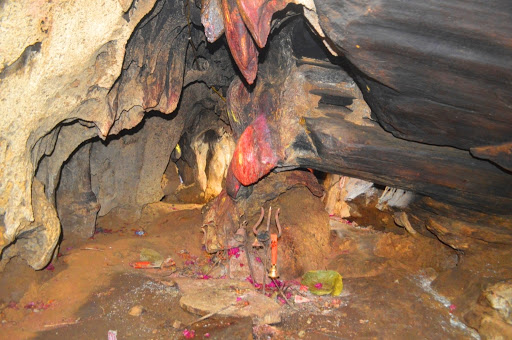 गार्ईले पत्ता लगाएको गुप्तेश्वर महादेव गुफा ओझेलमा