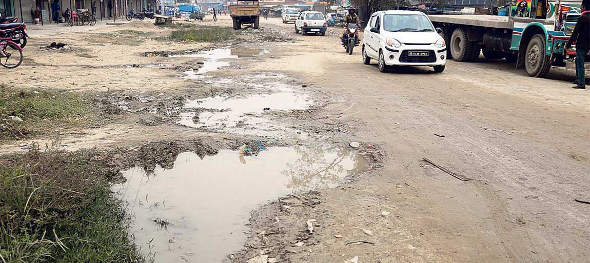 गोदावरी सडक निर्माण सम्पन्न नहुँदा हैरान स्थानीयवासी