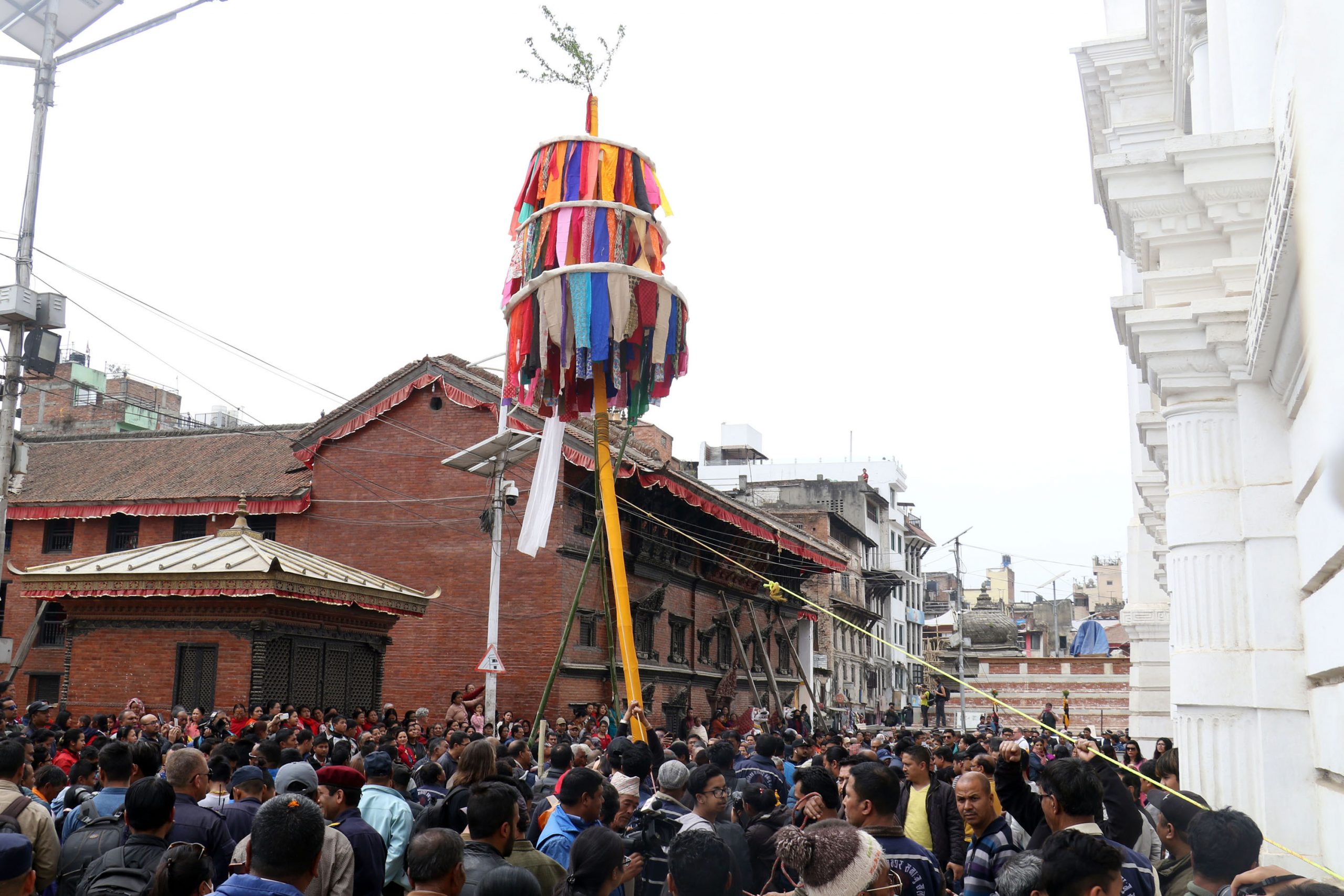 वसन्तपुरमा चीर  ठड्याइयो : फागु शुरु