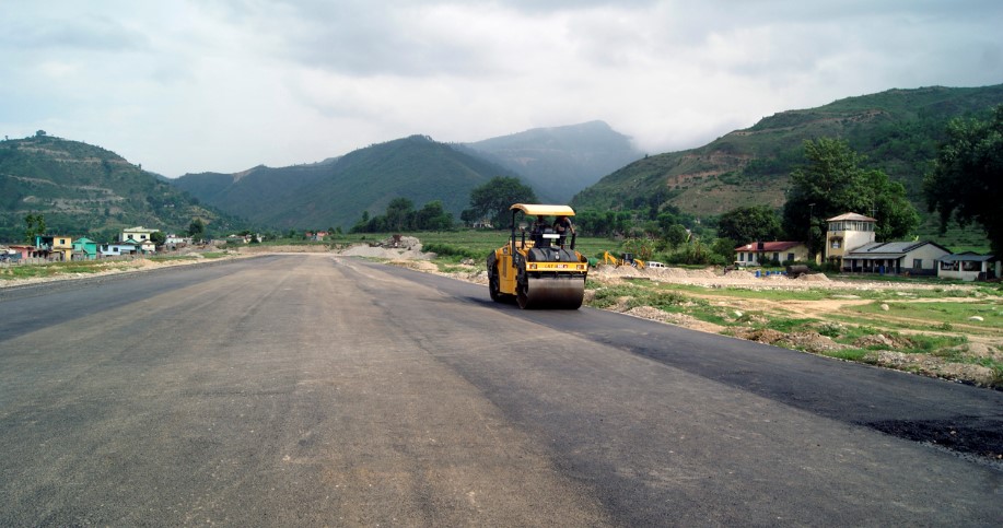 जहाजको पर्खाइमा दिपायल विमानस्थल