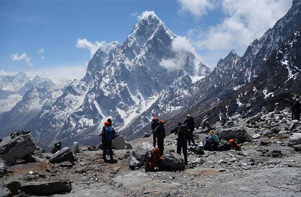 विदेशीलाई पदयात्रा बन्द
