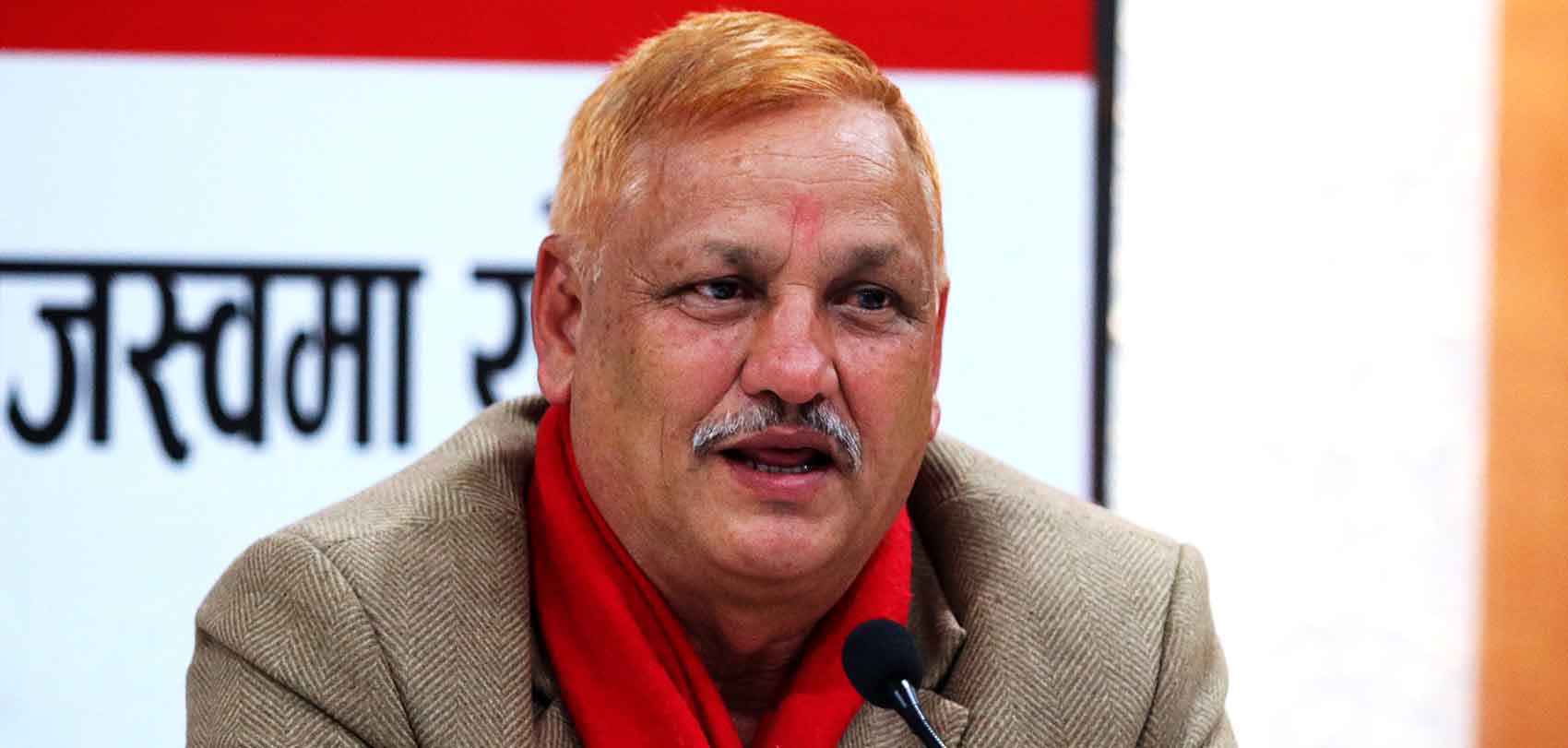 कुलेश्वरको खाद्य स्टोरमा  आपूर्तिमन्त्री  पुगेपछि…
