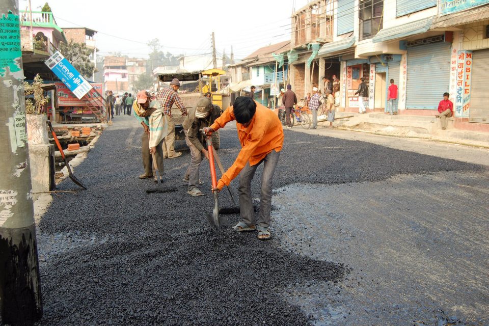 ‘लकडाउन’मै अघि बढ्यो २०० बढी सडकको निर्माण
