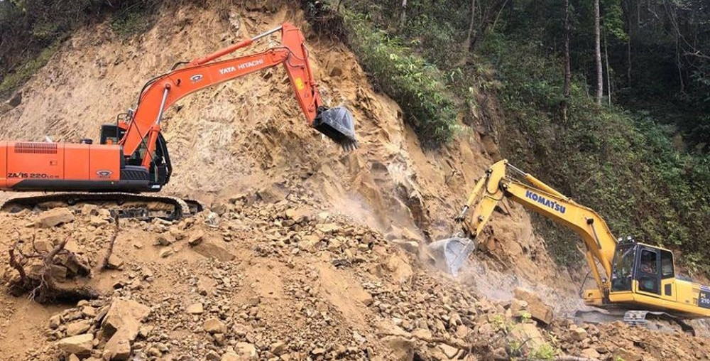 ढुङ्ग्रे गाउँ सडक सञ्जालले जोडियो
