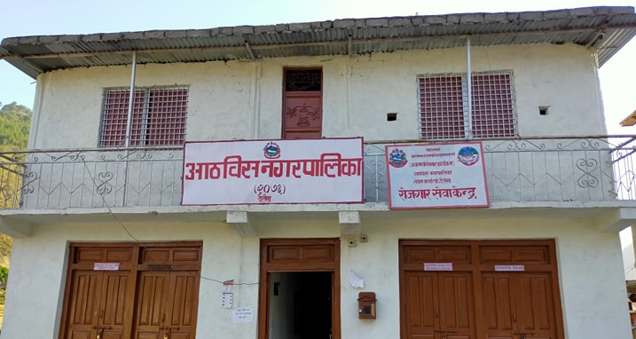 एक युवामा र कोरोना सङ्क्रमण भेटिएपछि दैलेखको आठबीस नगरपालिका सिल