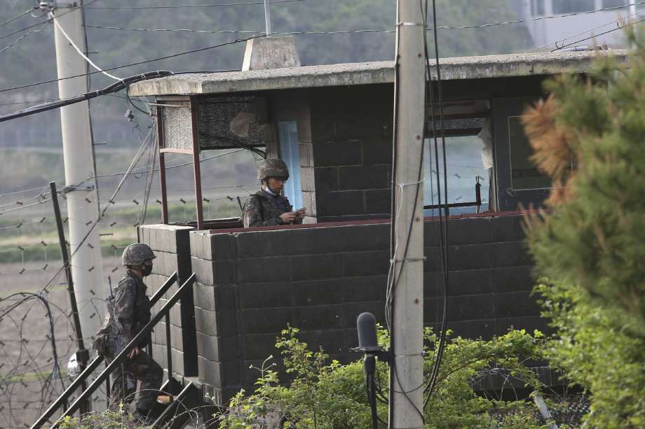 S Korea says troops exchange fire along N Korean border