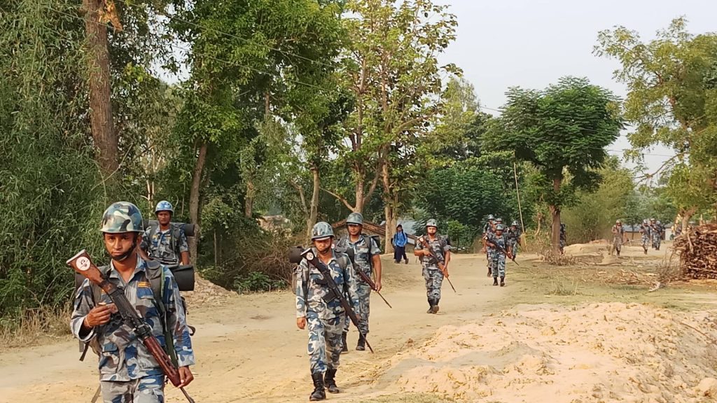 दशगजा सीमा क्षेत्रमा घेराबेरा लगाइँदै