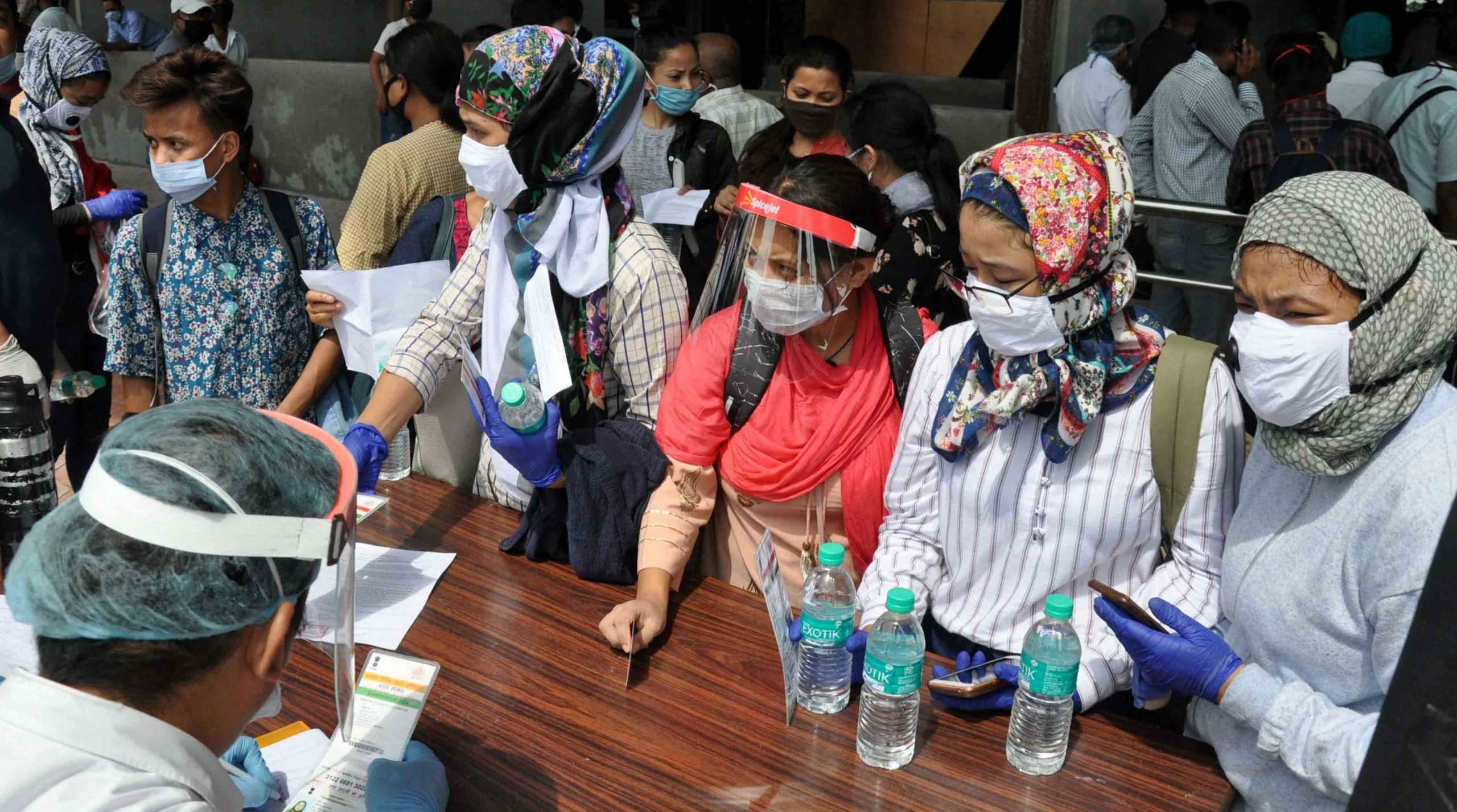 With highest spike of 7,466 cases, India’s COVID-19 tally reaches 1,65,799