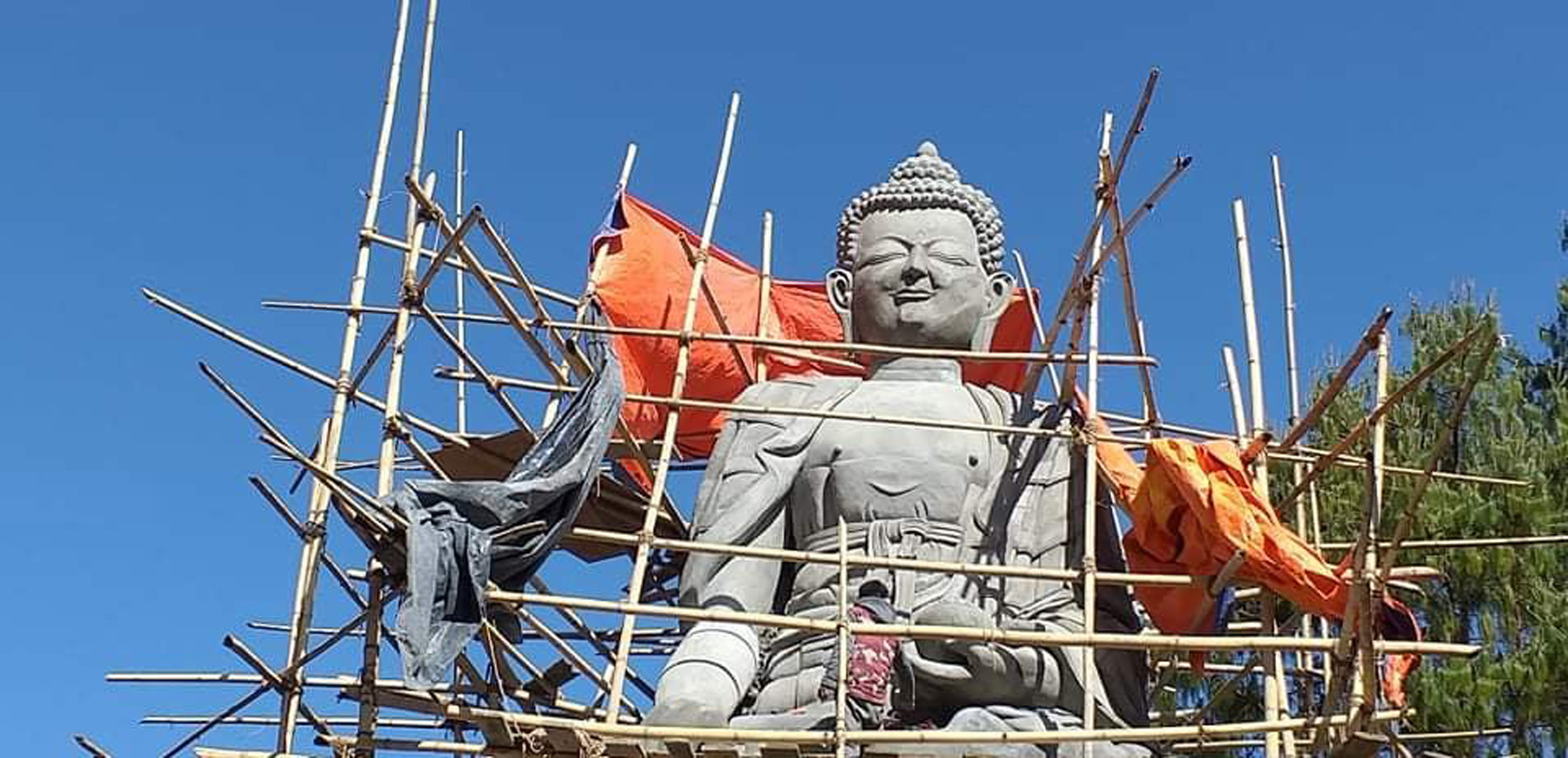सिन्धुपाल्चोकमा १ करोड ५० लाख बजेटबाट बन्दै गरेको ३९ फिटको बुद्धमूर्ति