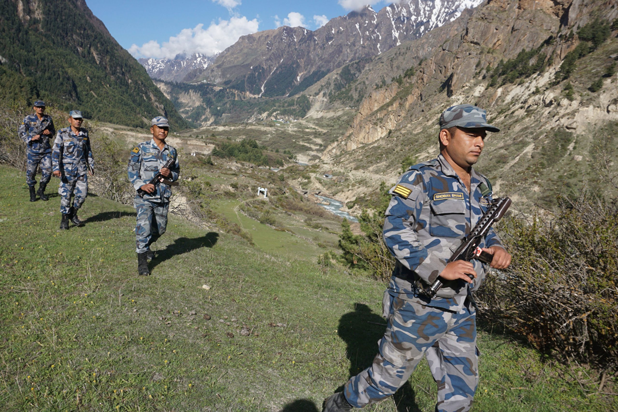 आजबाट सुरु भयो महाकाली नदी किनारमा गस्ती