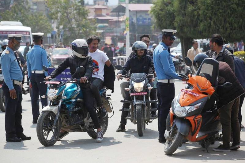 लकडाउन अवज्ञा गर्ने ६७१ सवारीसाधन कारवाहीमा
