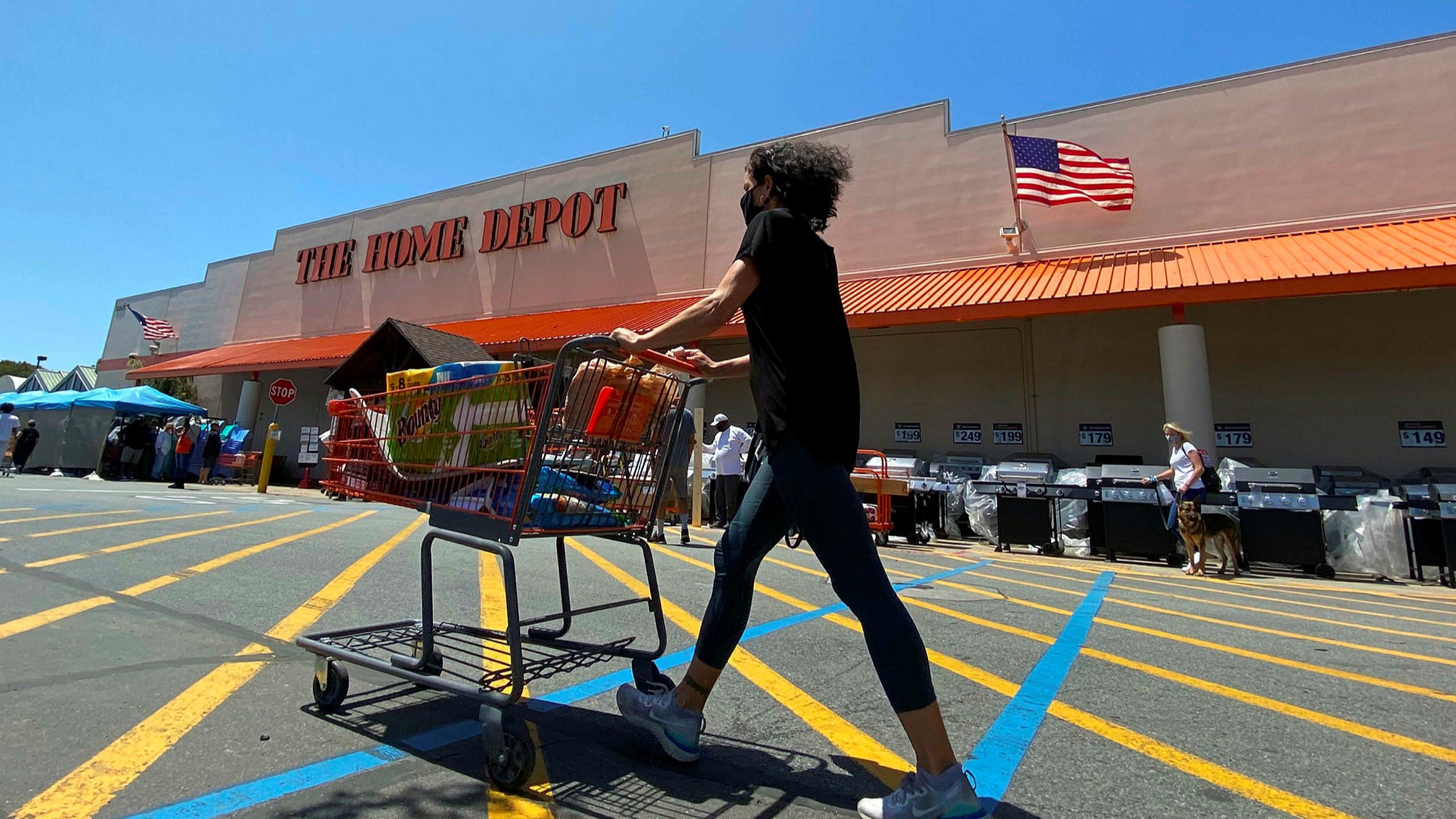 U.S. personal spending rebounds in May as states reopen, but recovery still uncertain