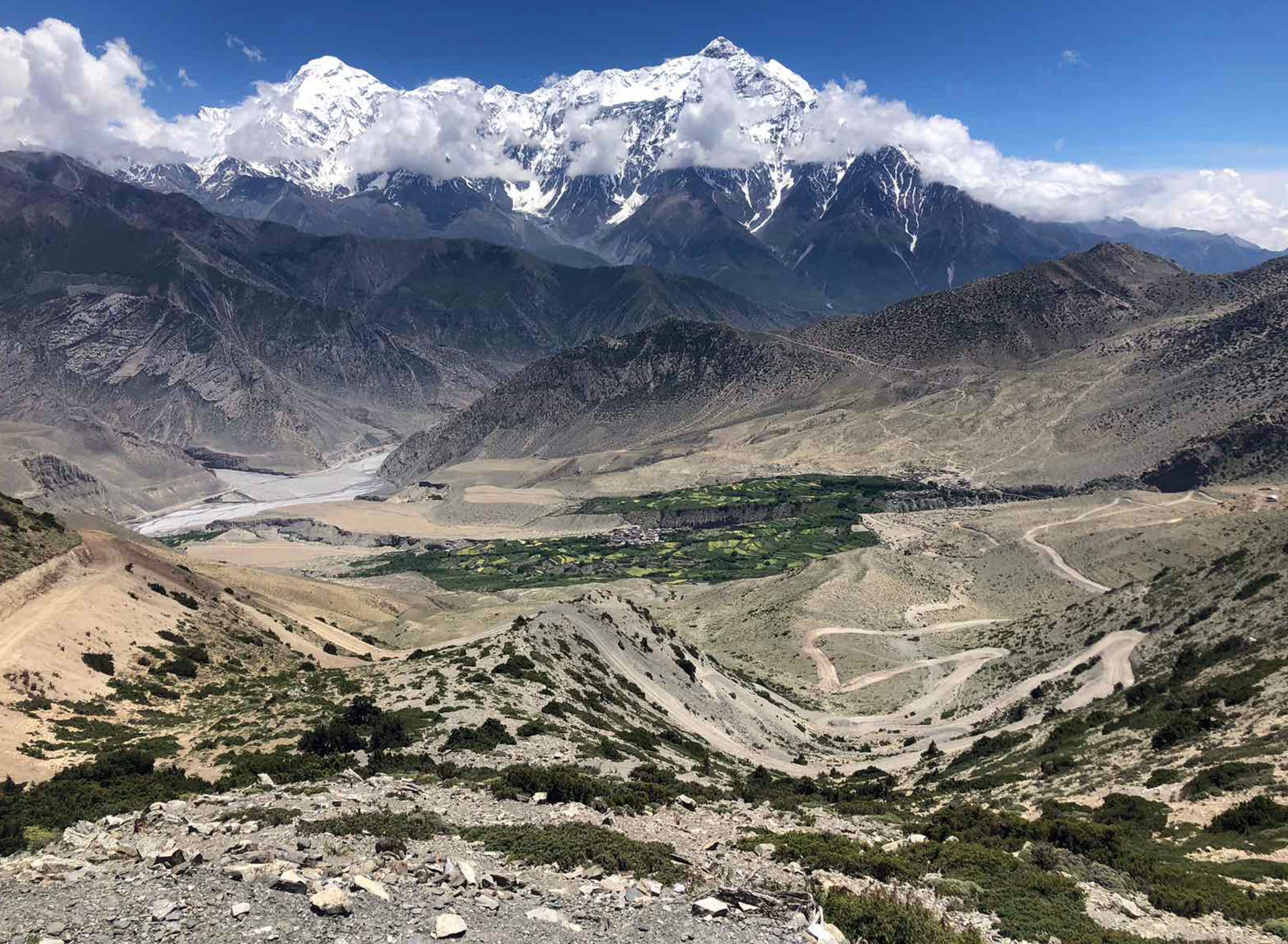 मुस्ताङको फल्याक गाउँ हुँदै डोल्पा जोड्न निर्माण गरिएको सडक