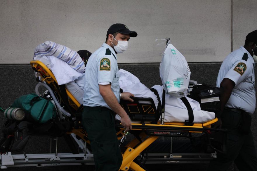 US records 743 coronavirus deaths in 24 hours