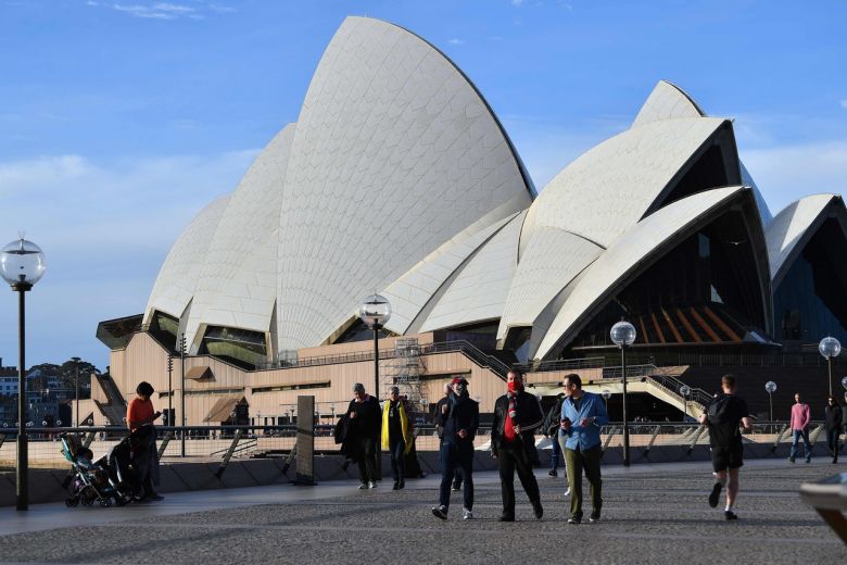 Australia warns economy to shrink record 7% in Q2