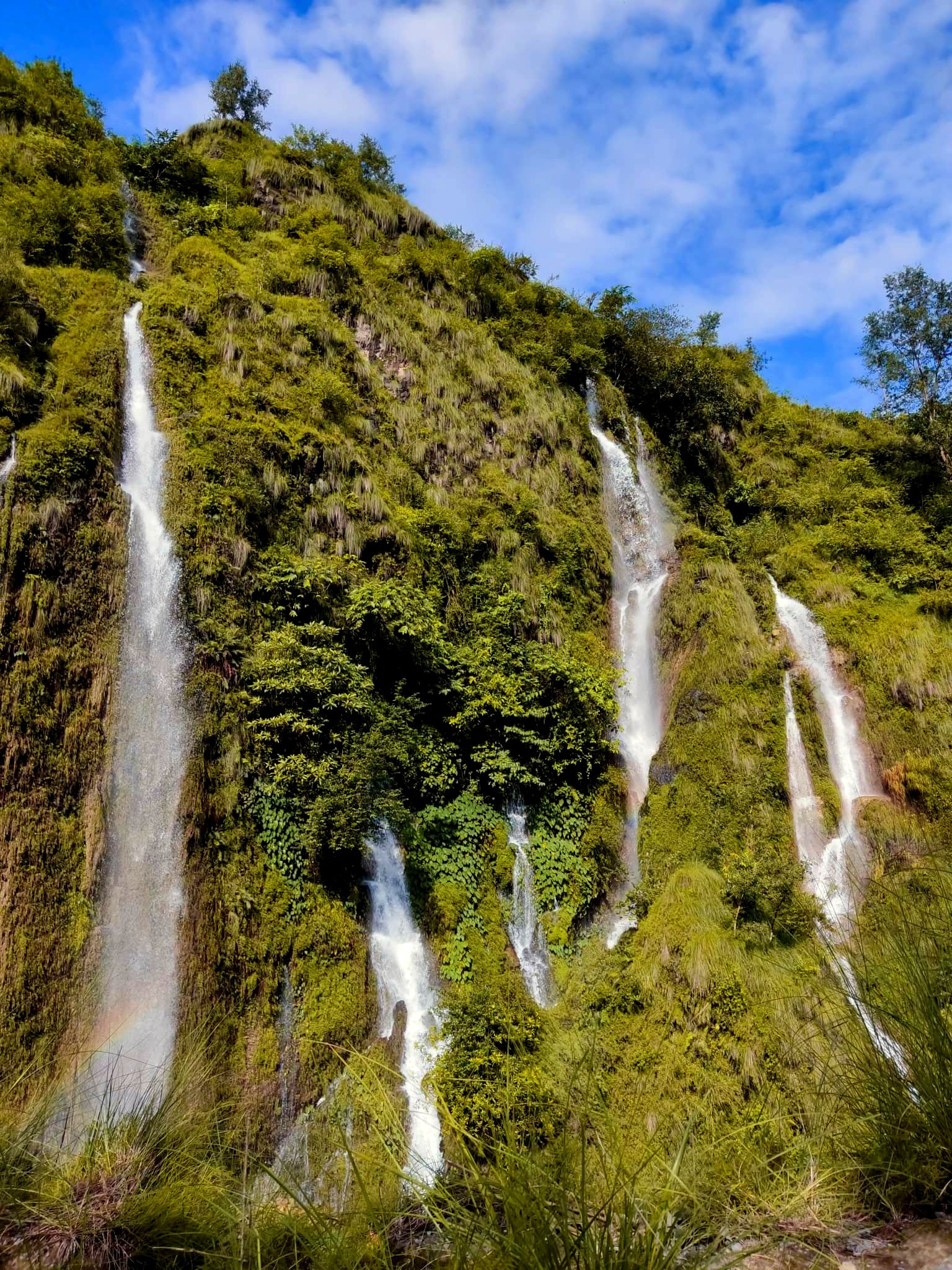 पोखरा महानगरपालिकामा रहेको मनमोहक झरना