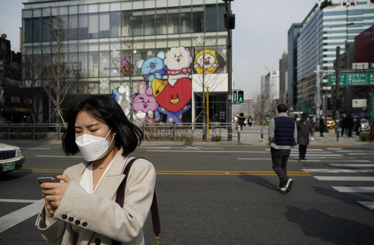 S.Korea reports 34 more COVID-19 cases, 14,423 in total