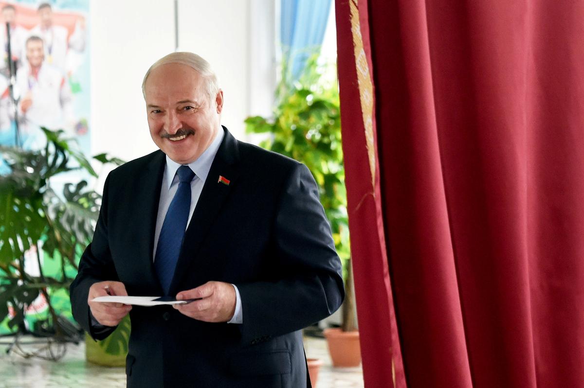 Lukashenko wins Belarus poll with 80.23%