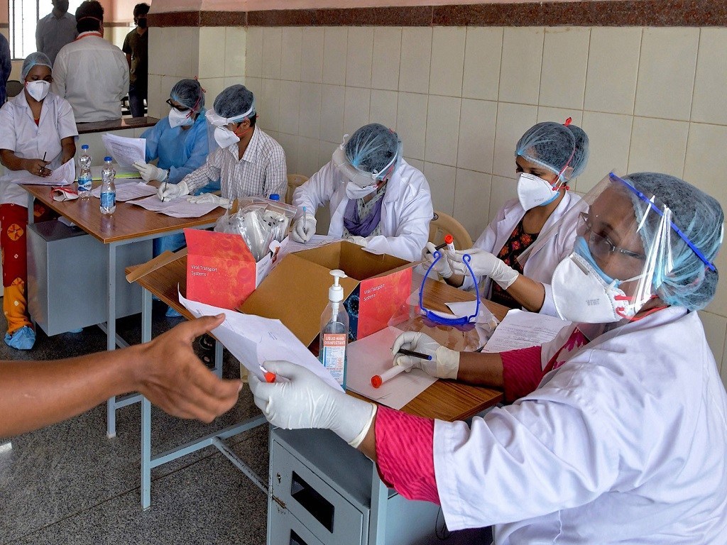 भारतमा एकै दिन ६७ हजार सङ्क्रमित, विश्वभरी दुई करोड नाघे
