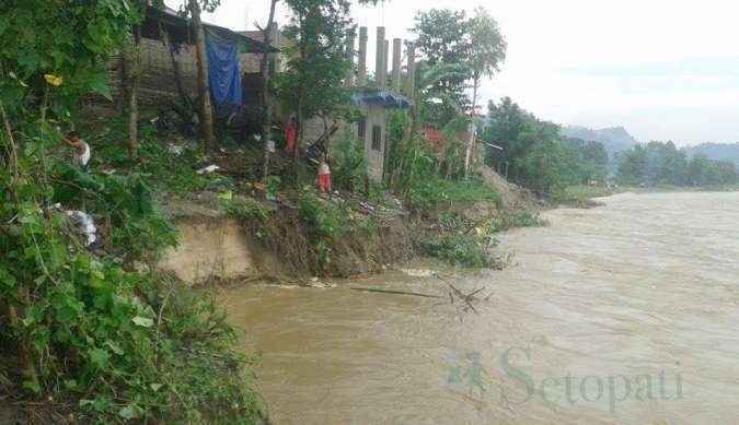 गाउँतिर सोझियो कन्काई : डरले निदाउँदैनन् गाउँले