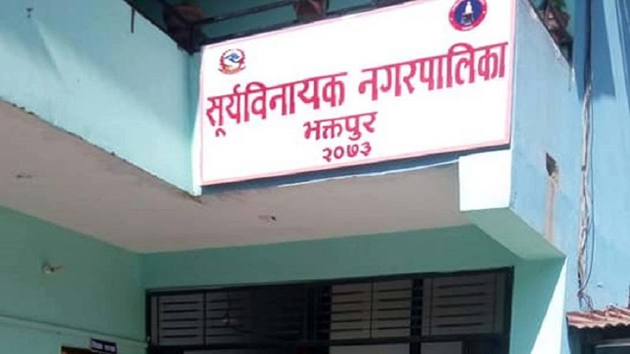 दाउरा राख्ने ट्रष्टकोे भवन हस्तान्तरण