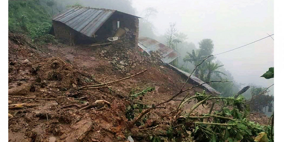 बिहीबार बिहान पहिराले घर पुरिँदा बेपत्ता भएकामध्ये तीन महिलाको शव फेला