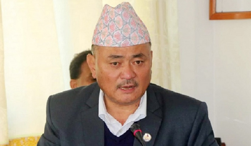 ‘बदमास ठेकेदारले बाटो बनाउँदैन्, दोषचाहिँ प्रधानमन्त्रीको टाउकोमा ?’