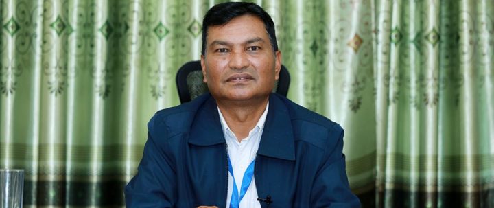 डा. विश्वकर्मा प्रसिद्ध विकास लेखन सम्मानबाट सम्मानित