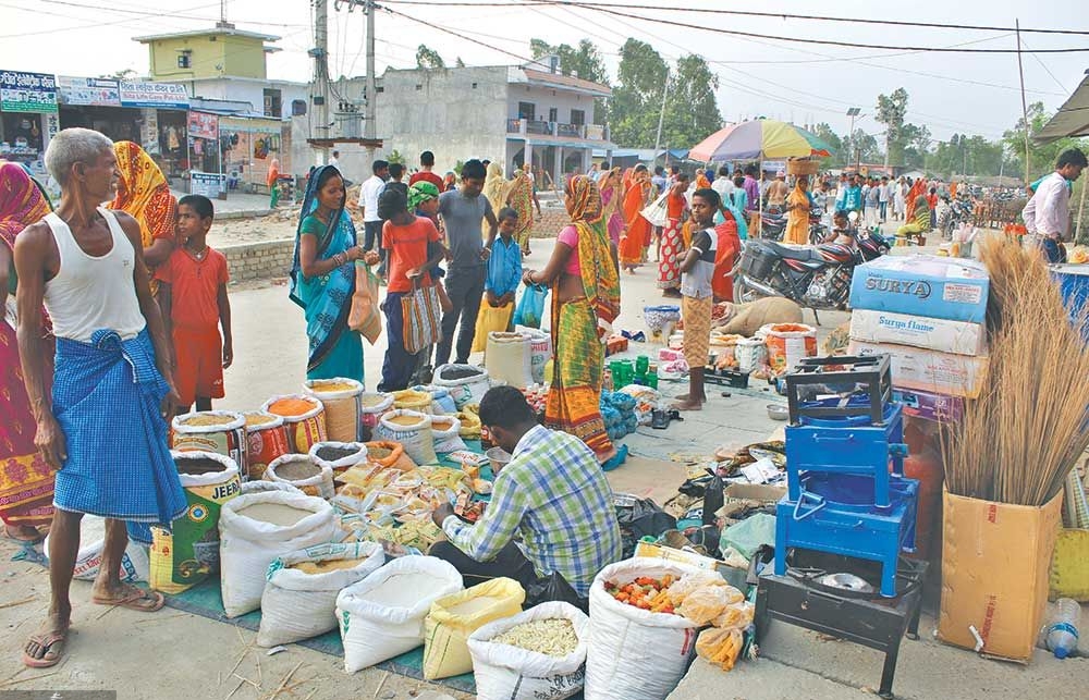 चाडपर्वको नाममा सडकमै व्यापार