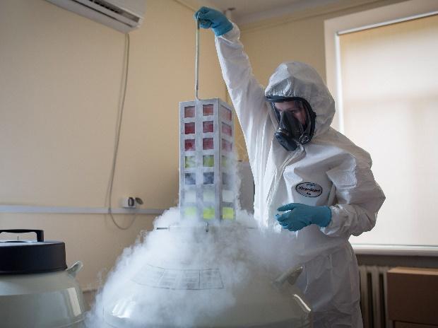 UK records 12,872 new COVID-19 cases