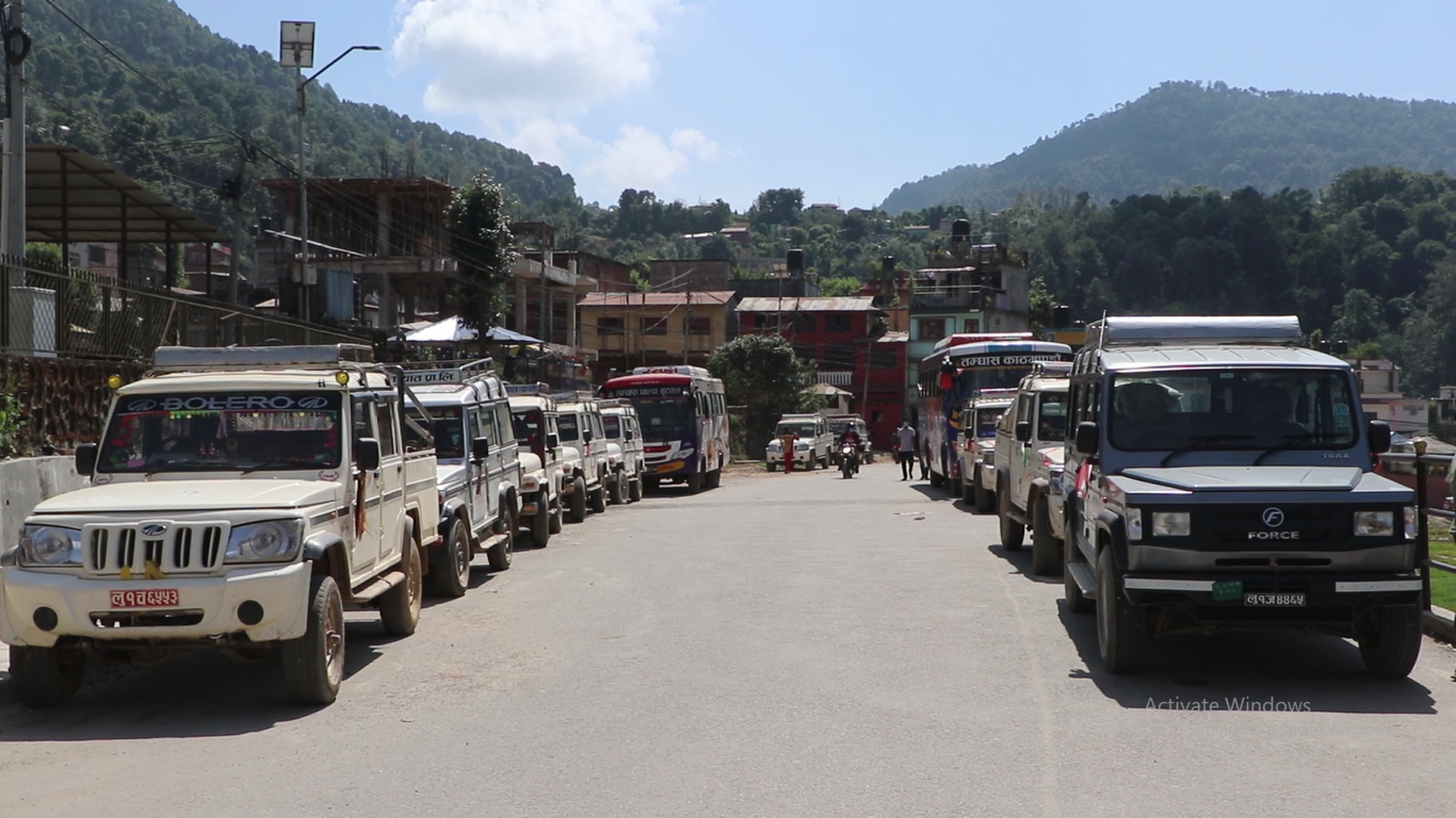 बढी भाडा लिएपछि ट्राफिक प्रहरीद्वारा गाडी नियन्त्रणमा