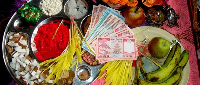 नवदुर्गाको प्रसादस्वरूप टीका र जमरा लगाउने क्रम जारी