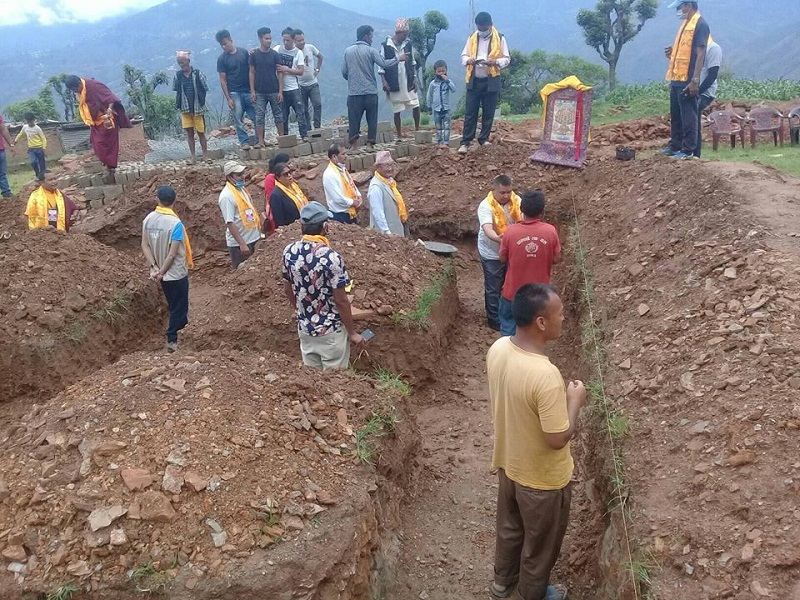 तीनधारामा निर्माणाधीन तामाङ नमूना बस्ती