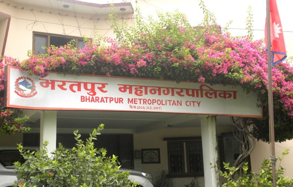 चीनको कम्पनीद्वारा भरतपुर महानगरलाई रु नौ लाख बराबरको स्वास्थ्य सामग्री सहयोग