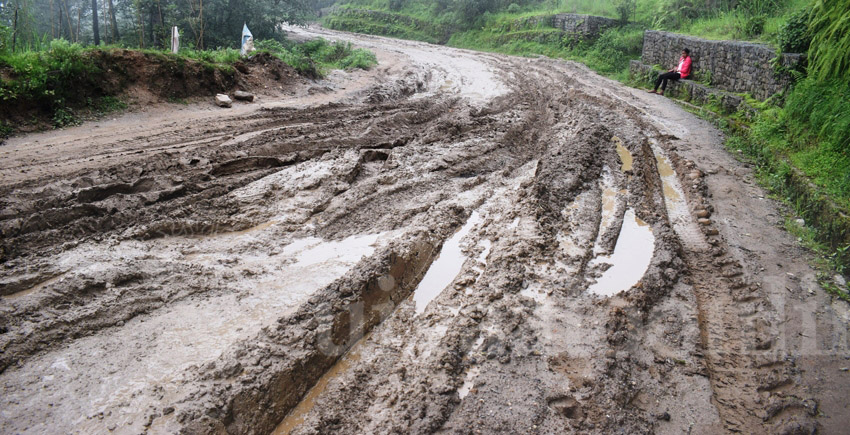 नाग्म गमगडी सडक छिटो सम्पन्न गर्न माग
