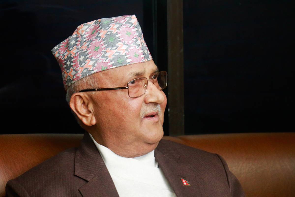 नेकपा सचिवालय बैठक : अध्यक्ष ओलीद्वारा प्रतिवेदन पेश