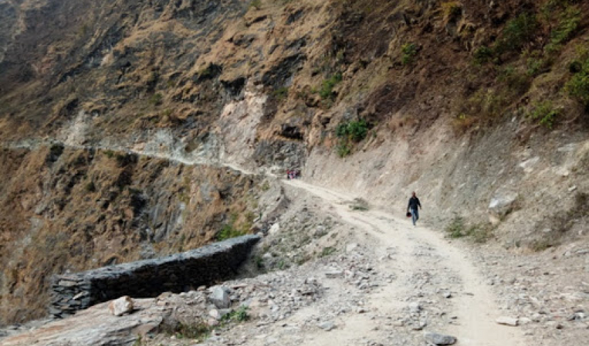 महाकाली करिडोर जोड्न सडक निर्माण गरिँदै