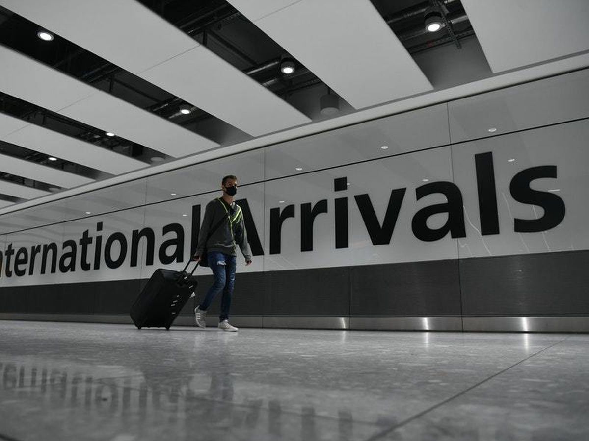 US to require negative virus test for UK arrivals