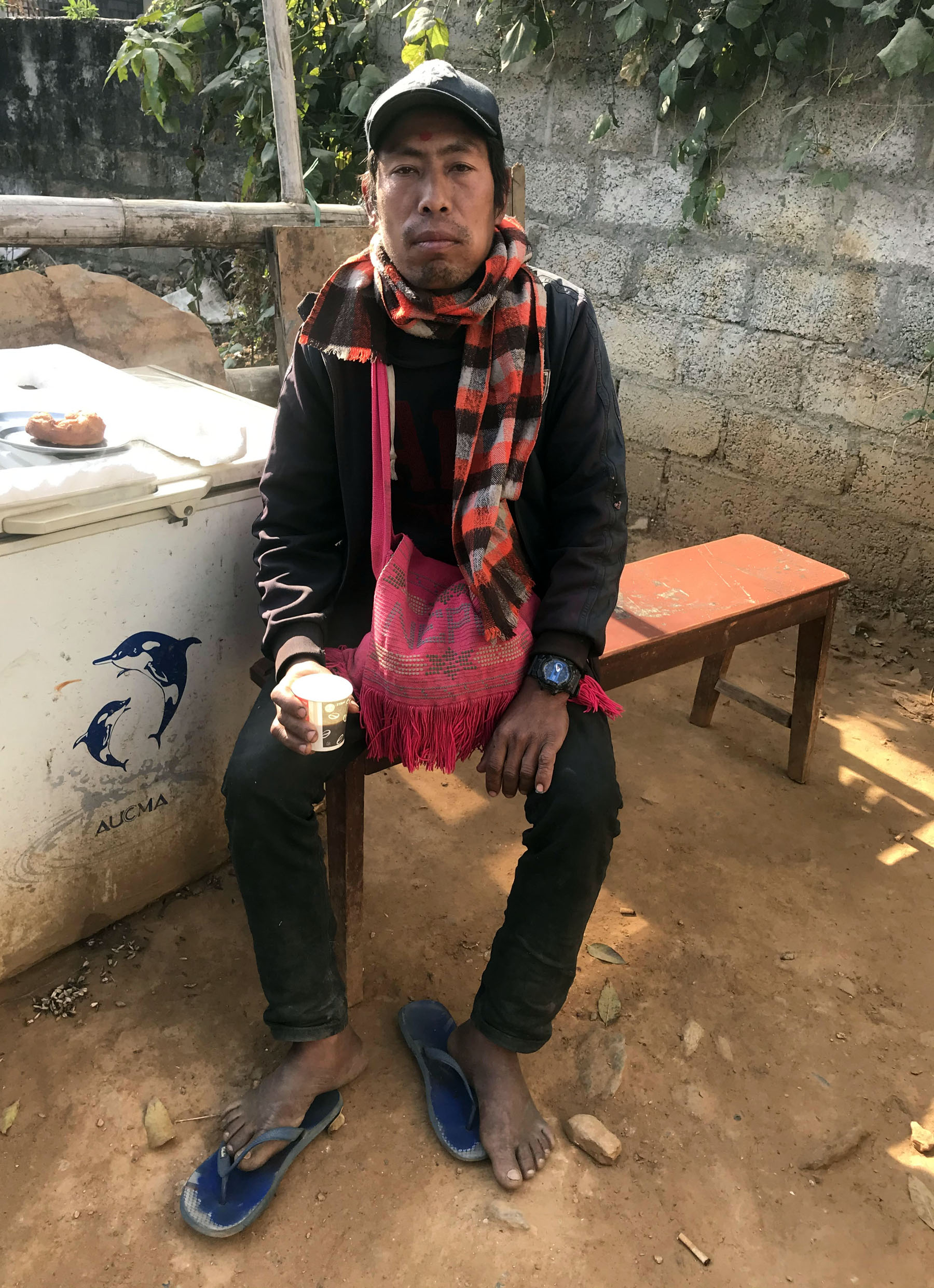 मजदूरको पीडा : ठेकेदार भागेपछि पाँच दिन भोकै हिँडेर घर