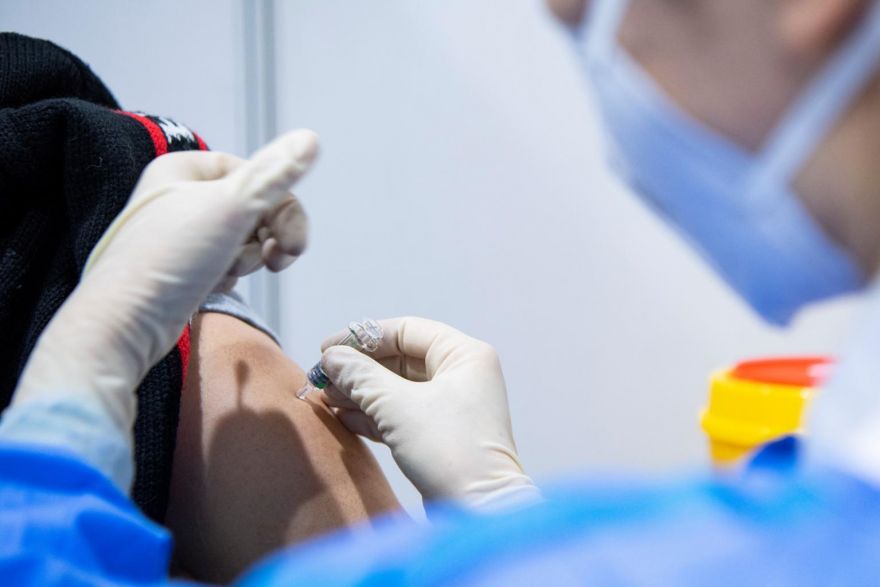 Beijing vaccinates thousands in Covid-19 jab drive