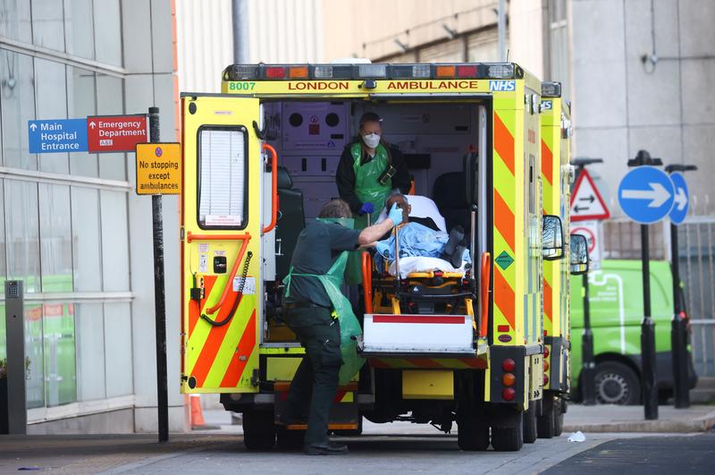 UK records another 30,004 coronavirus cases, 610 deaths