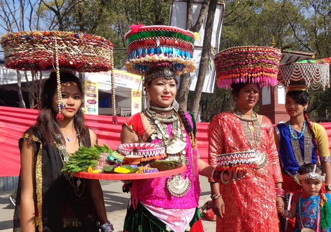 कैलालीका थारु गाउँमा माघीको तयारी शुरु