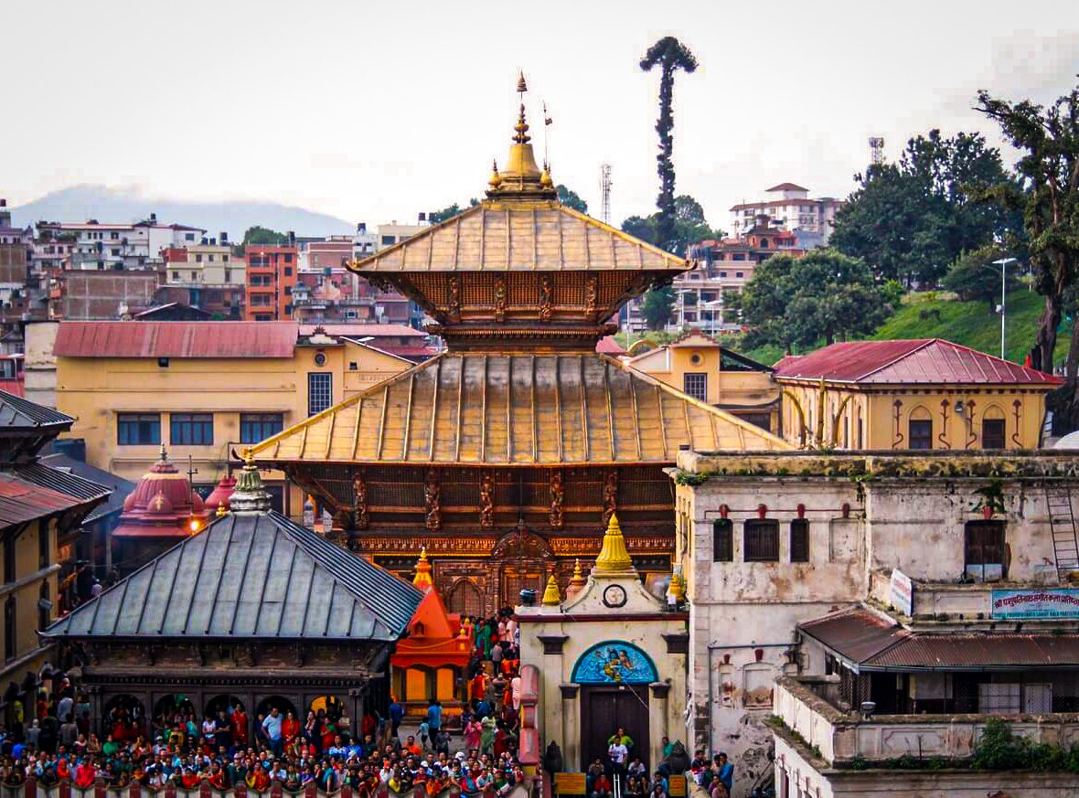 माधवनारायणका बर्तालुले गरे पशुपतिनाथमा पूजाअराधना