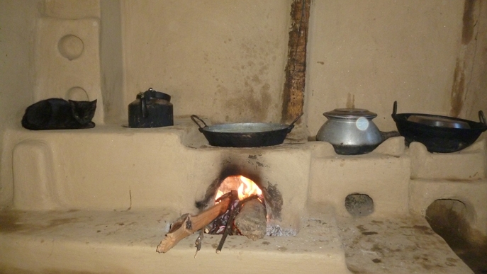 मुसहर बस्तीमा सुधारिएको चुलो