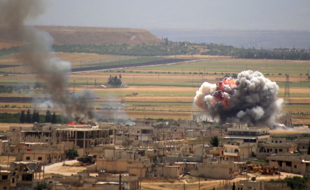 Russian air assault kills 21 IS jihadists in Syria: monitor