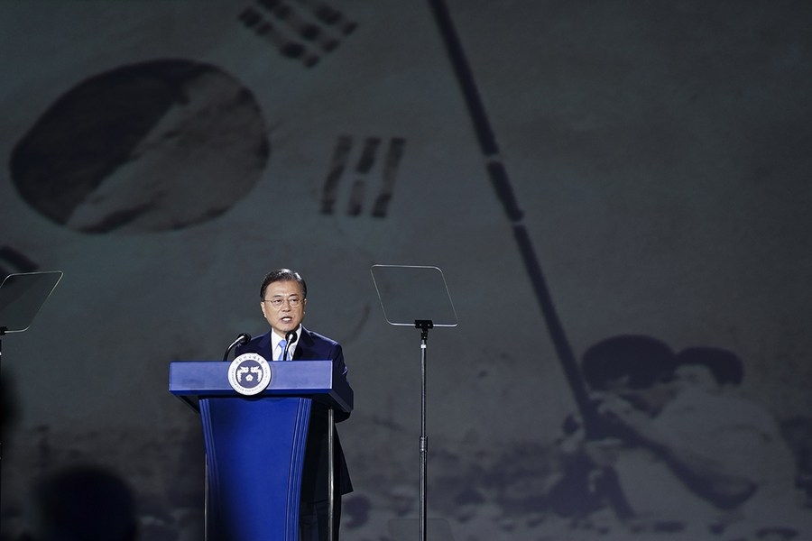 S. Korean president says ready to talk with Japan amid frayed ties